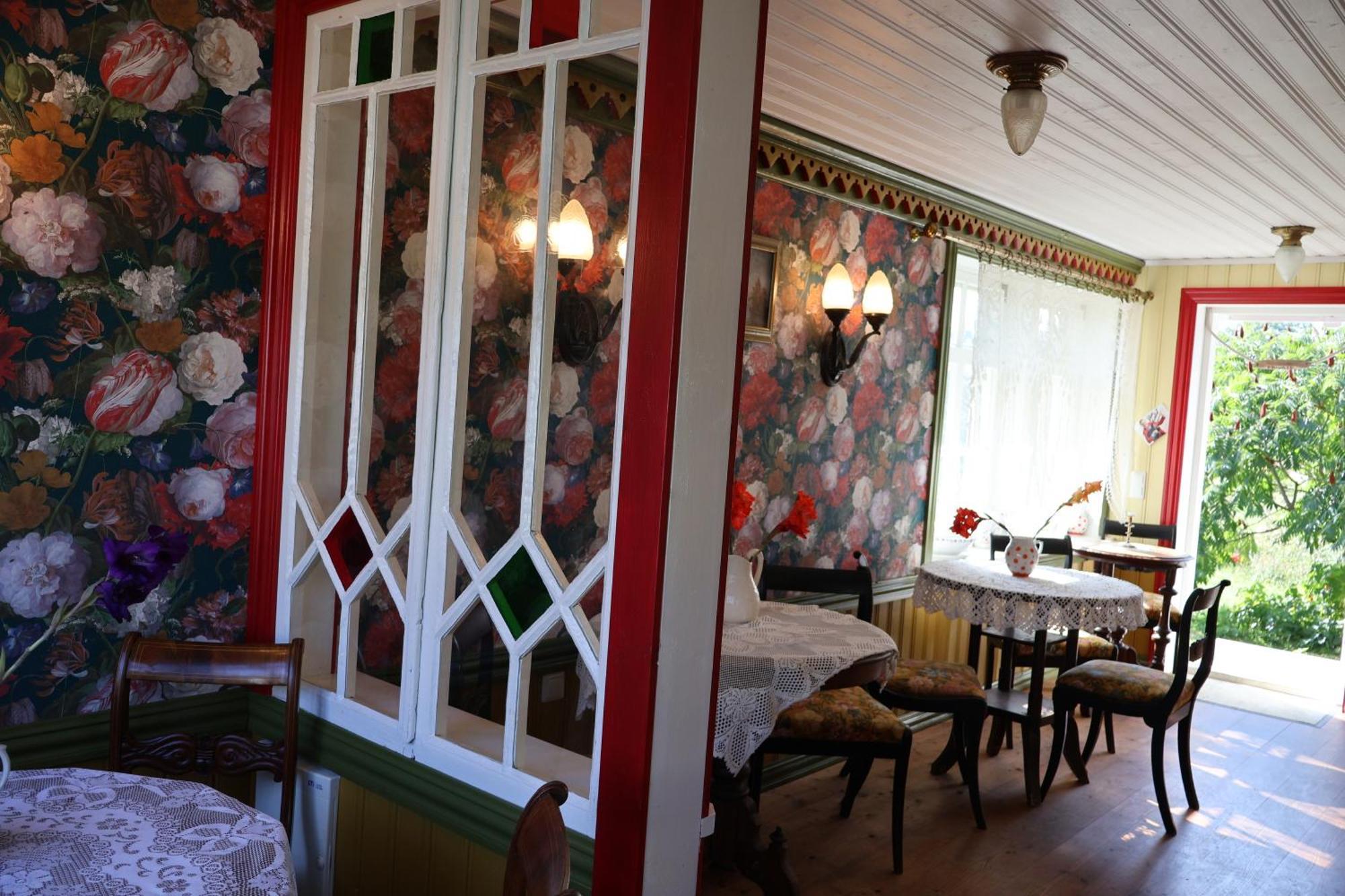 Leesi Puhkemaja Guest House Exterior photo